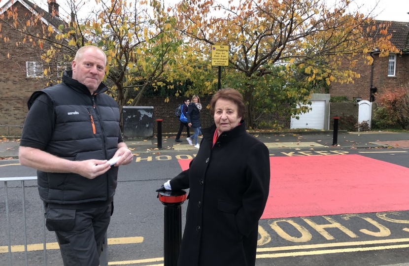 Councillor Nick Lewry and Councillor Dawn Barnett at the inadequate crossing point